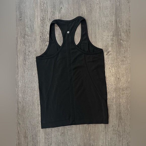 Lululemon Women’s Tank Top - Picture 2 of 4